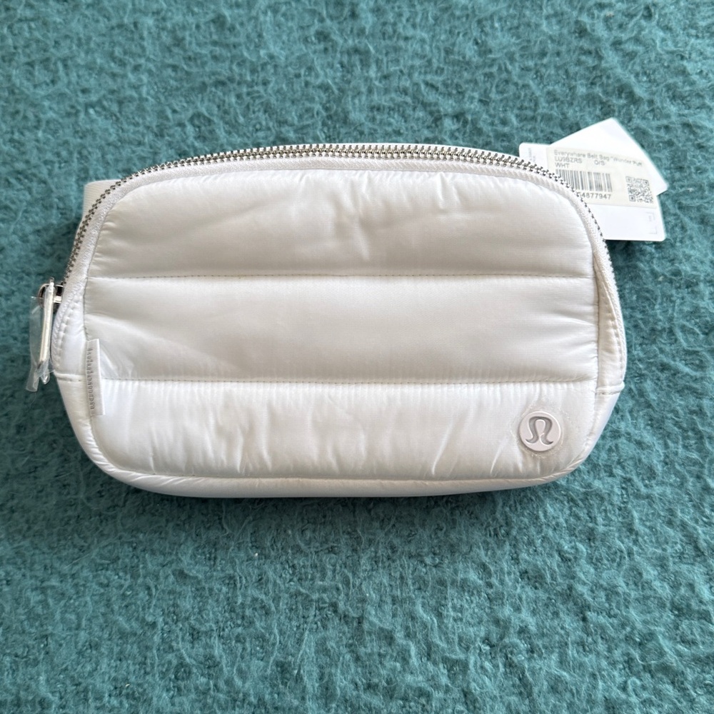 lululemon Everywhere Belt Bag 1L Wunder Puff Shine - Picture 3 of 5